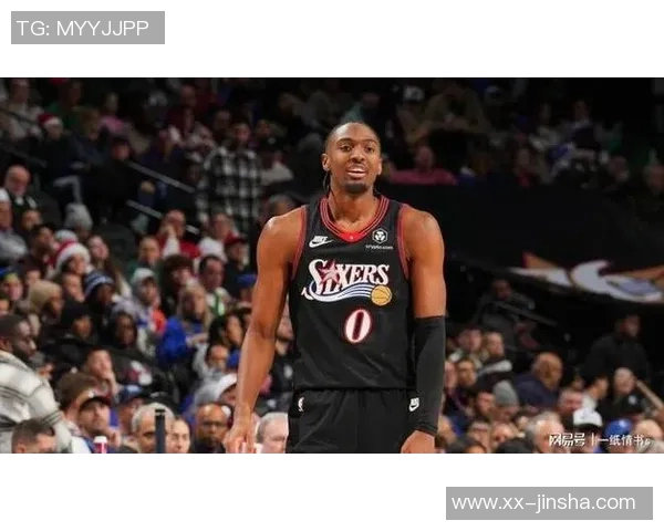 马克西盛赞格莱姆斯留队表现期待他将为球队增添强大实力 马克西盛赞格莱姆斯留队表现期待他将为球队增添强大实力